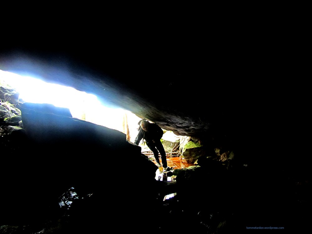 helleren_ved_stitjønn_tommetanker