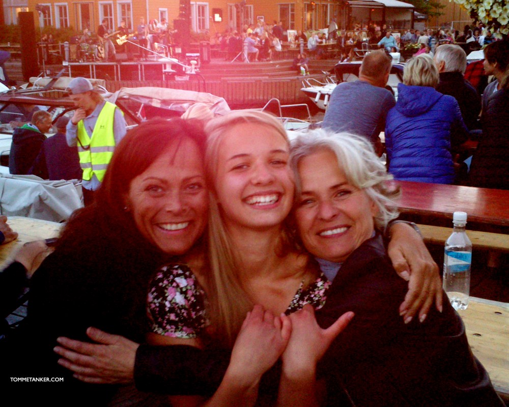 tirsdag _å_fiskebrygga_tommetanker