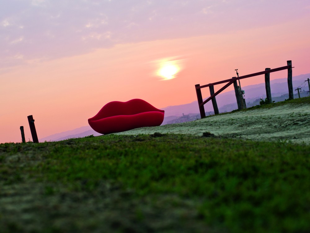 sexy_sofa3_tommetanker