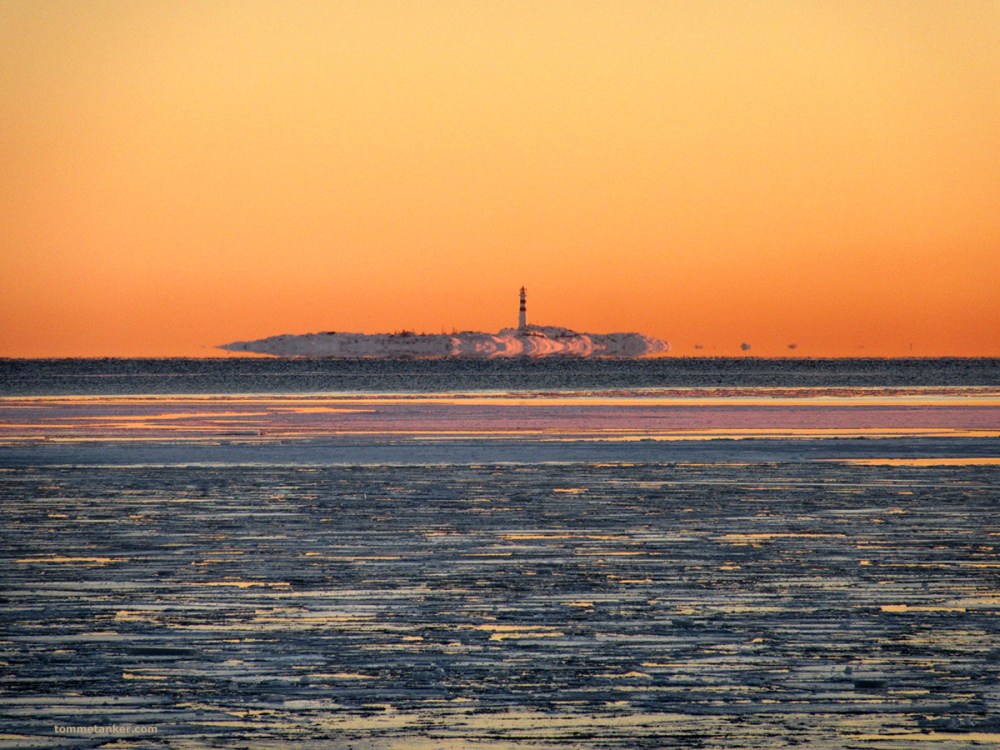 oksøy_fyr_vinter_tommetanker