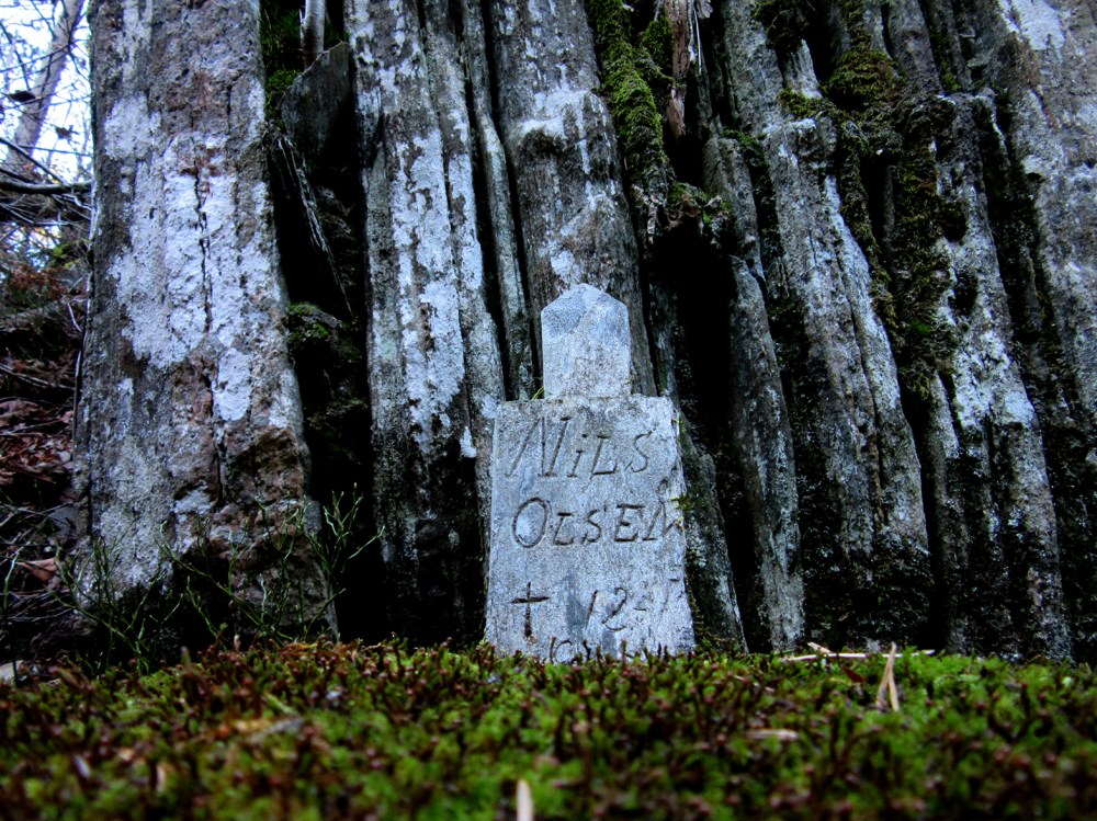 treskenils_minnestein_tommetanker