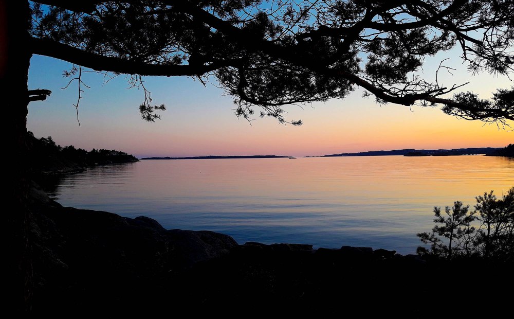 korsvikfjorden_april_tommetanker