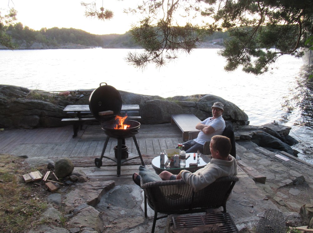 paul_og_bål_tommetanker