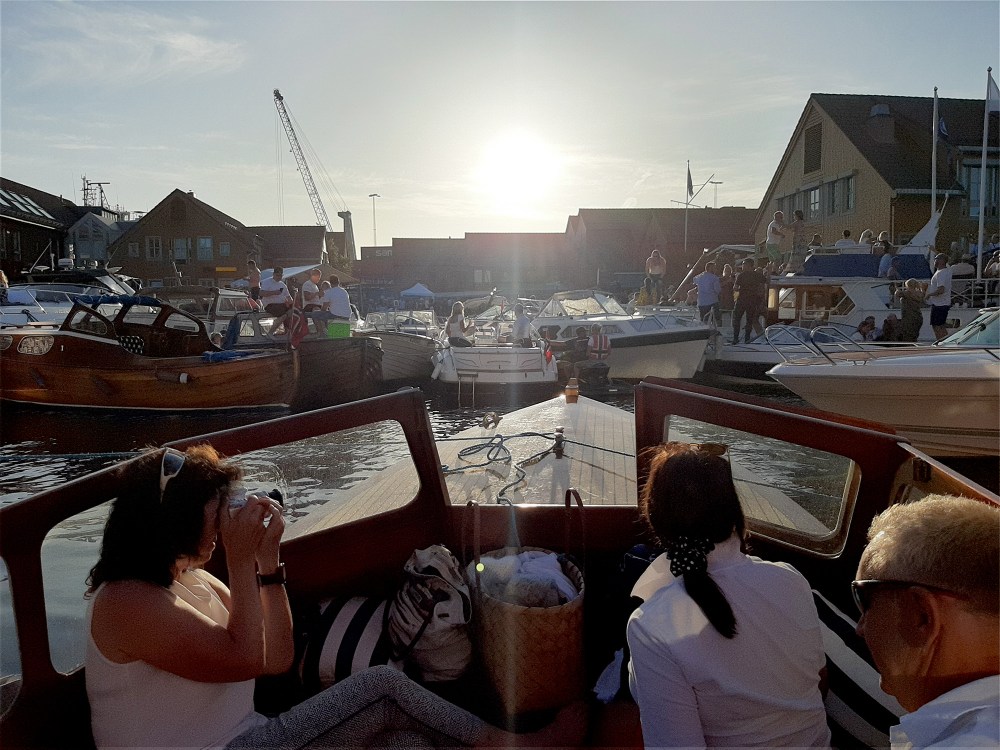 tirsdag_på_sviskebrygga_tommetanker