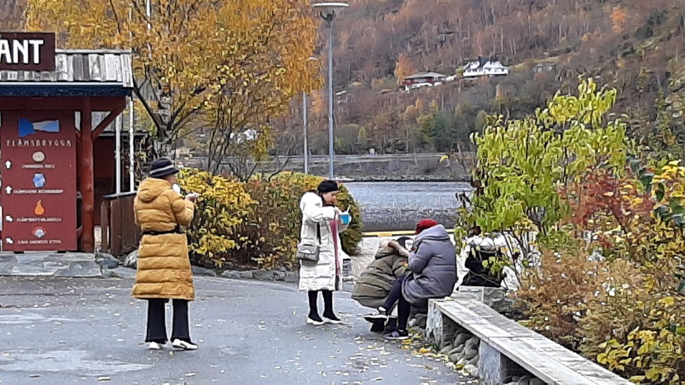 japanere_i_flåm_tommetanker